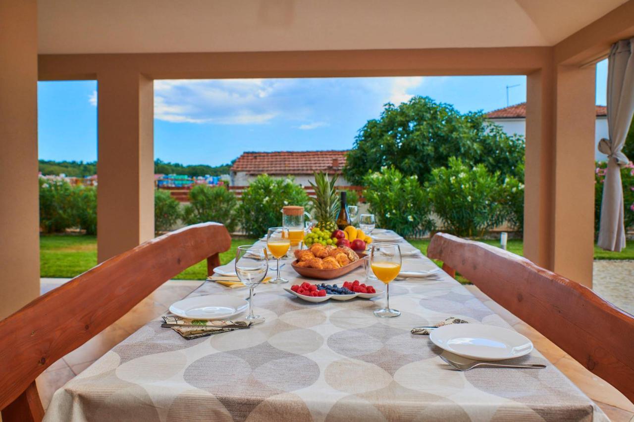 Villa Bartona For 8 Persons With Private Swimmingpool PUY Exterior foto
