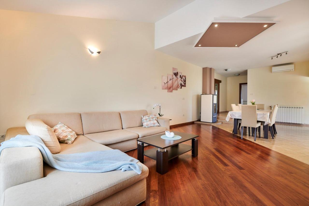Villa Bartona For 8 Persons With Private Swimmingpool PUY Exterior foto