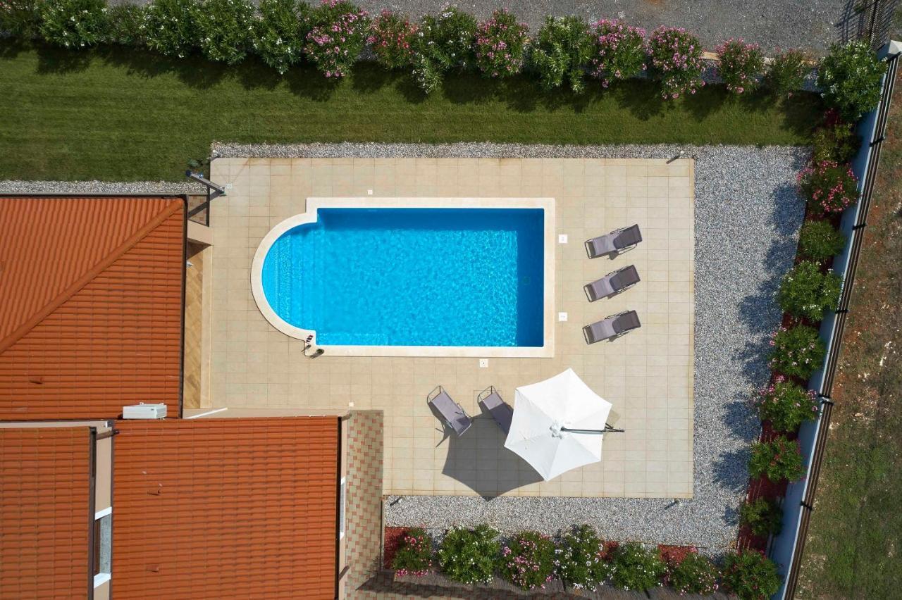 Villa Bartona For 8 Persons With Private Swimmingpool PUY Exterior foto
